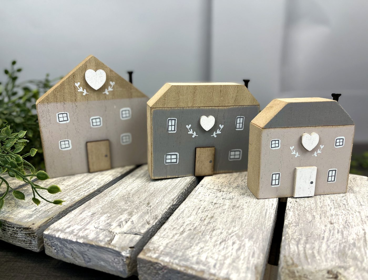 Set of 3 Wooden Houses