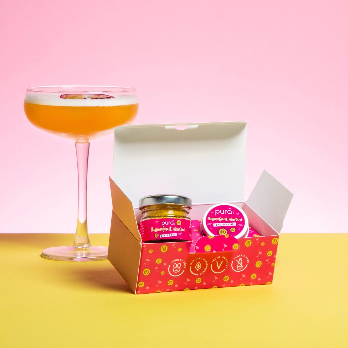 Pura Passionfruit Martini Lip Scrub Gift Set