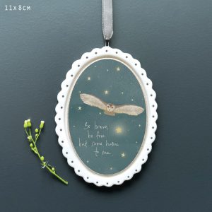 6391-1a-0925-1536x1536 Be Brave Be Free Scallop Oval Frame