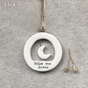 6626a-522 Follow your Dreams Cut out Hanger