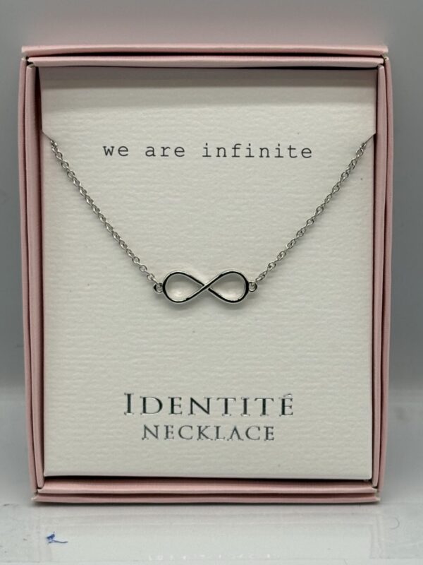 Identite necklace Infinite