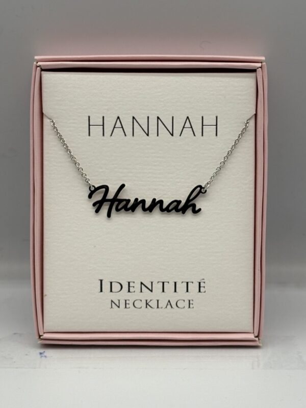 Identite necklace Hannah